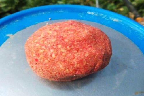 夜钓鲫鱼有什么技巧，饵料和钓具要选对